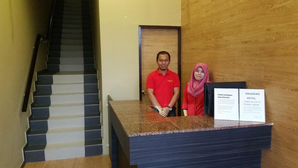 Sri Iskandar Hotel 2*